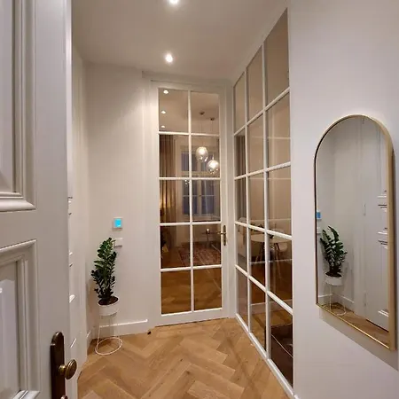 Luxury Apartment In The Centre Prague Exterior photo
